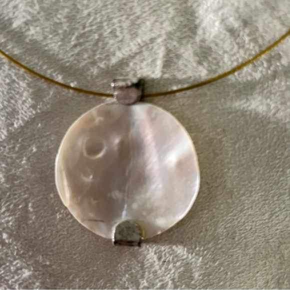 Abstract pendant necklace - Picture 5 of 9